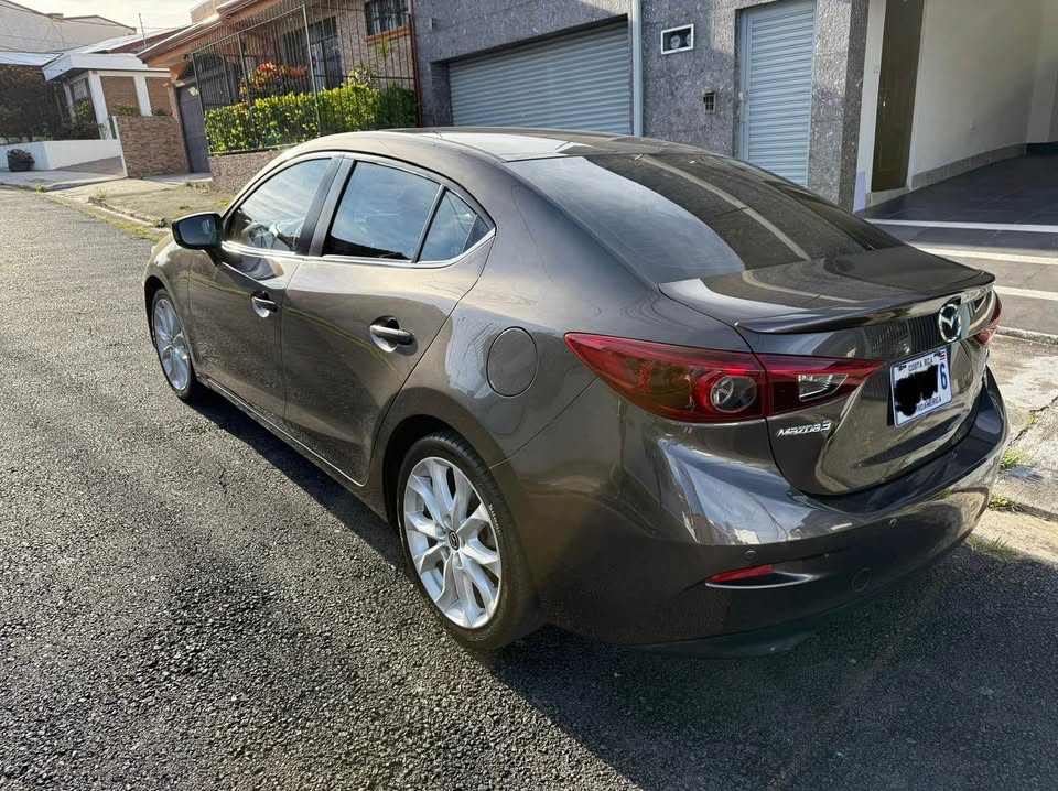 2015 Mazda Mazda3 - foto 2