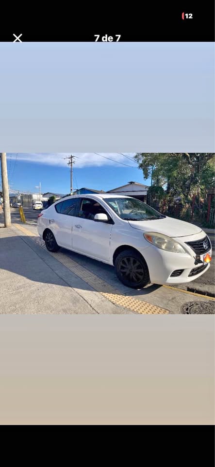 2012 Nissan Versa - foto 3