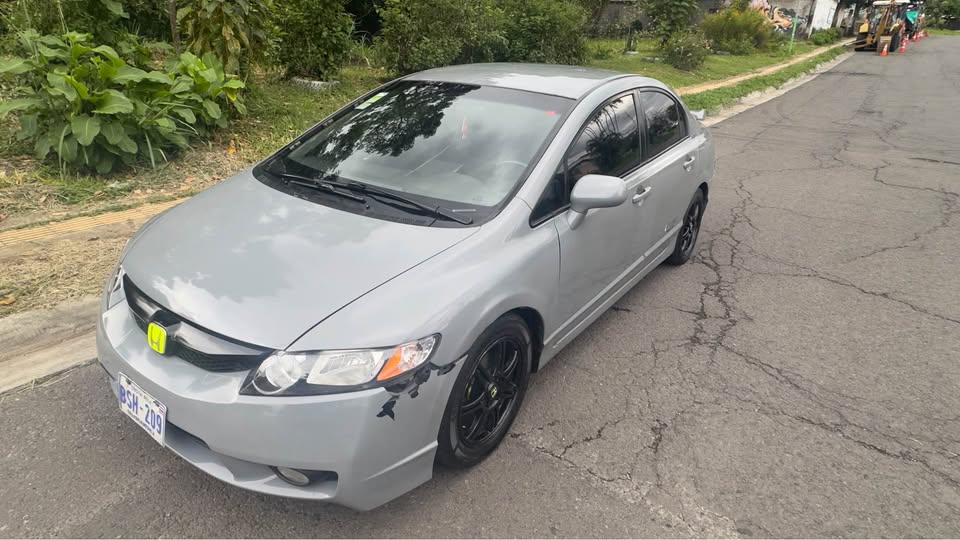 2010 Honda Civic - foto 3