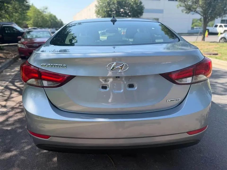 2015 Hyundai Elantra - foto 2