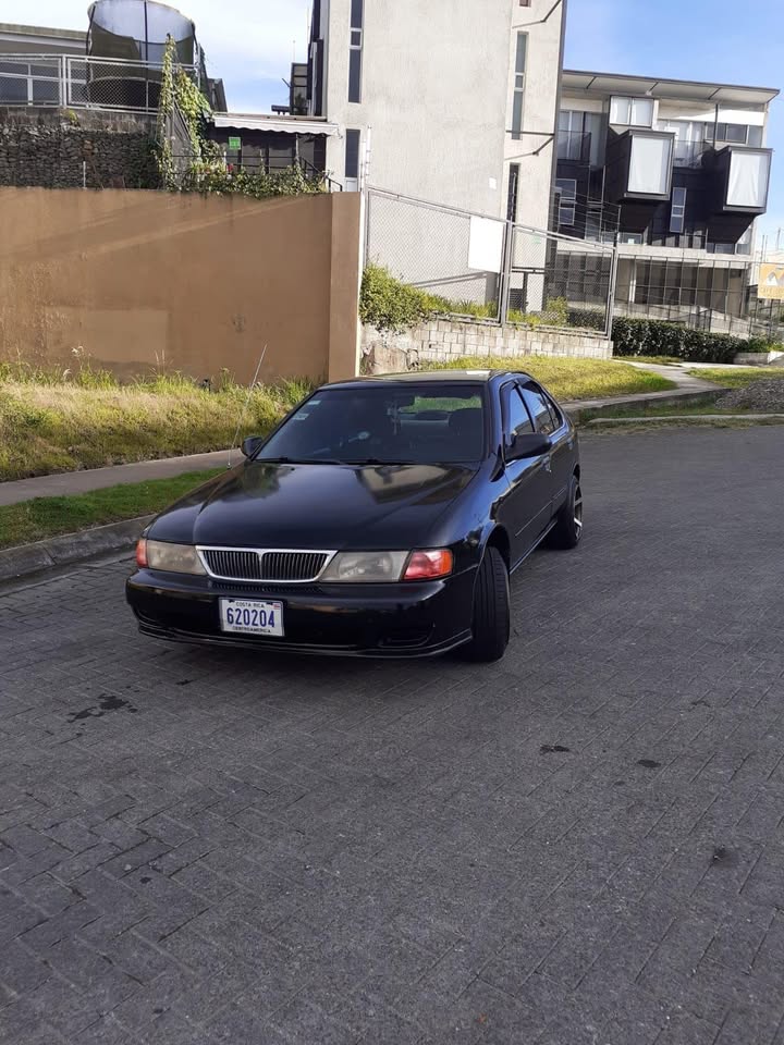 1998 Nissan Sentra - foto 4