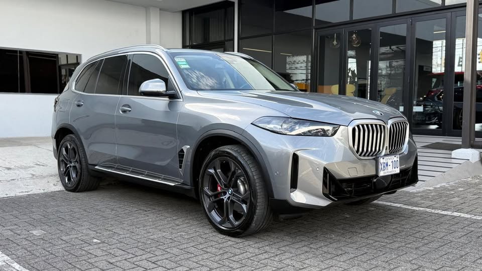 2024 BMW X5 - foto 2