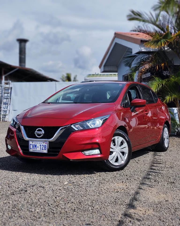 2020 Nissan Versa - foto 2