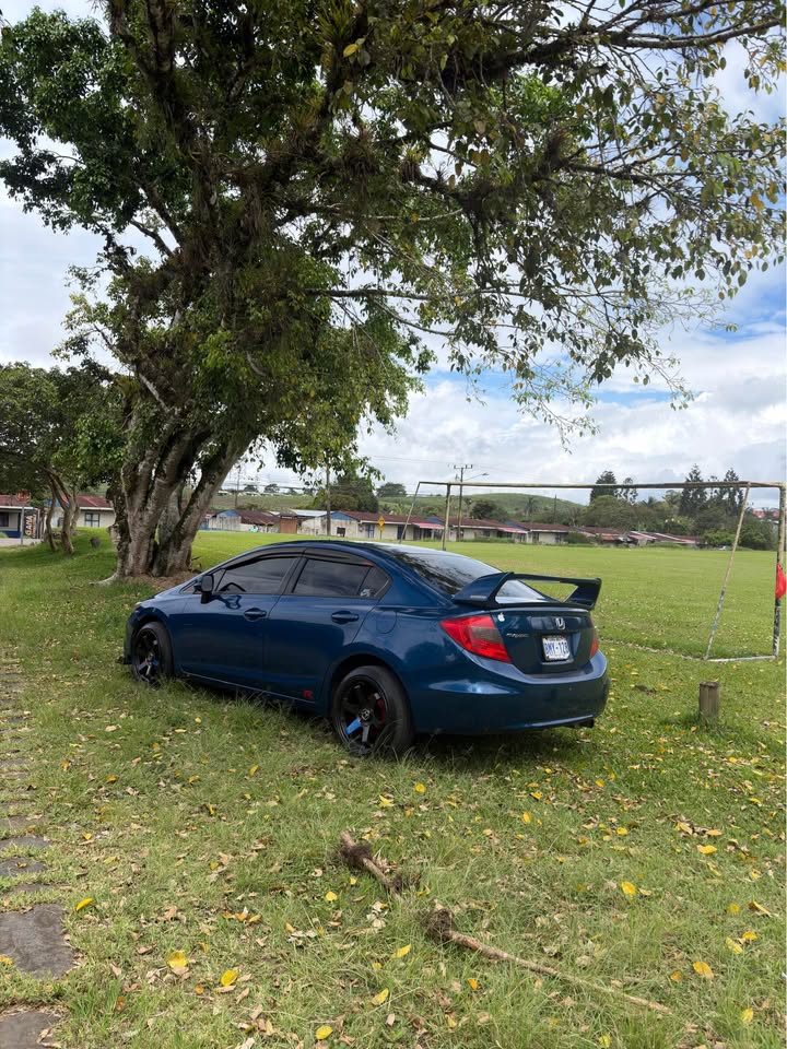 2012 Honda Civic - foto 2