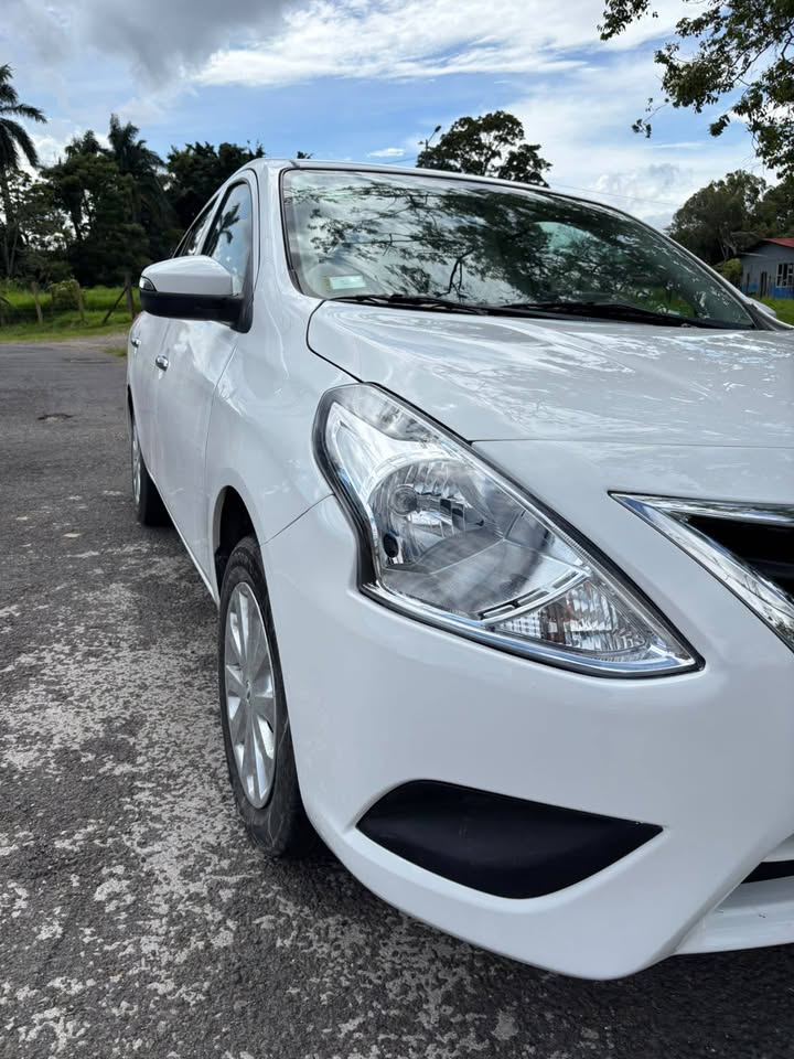 2019 Nissan Versa - foto 2