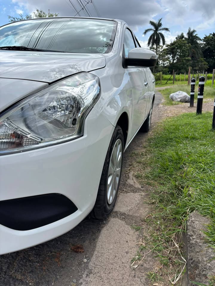 2019 Nissan Versa - foto 3