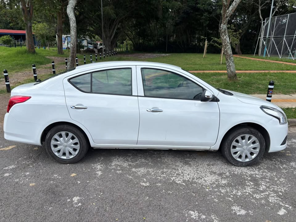 2019 Nissan Versa - foto 5