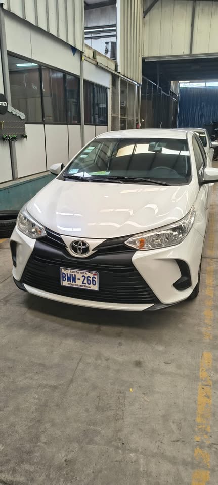 2023 Toyota Yaris - foto 3