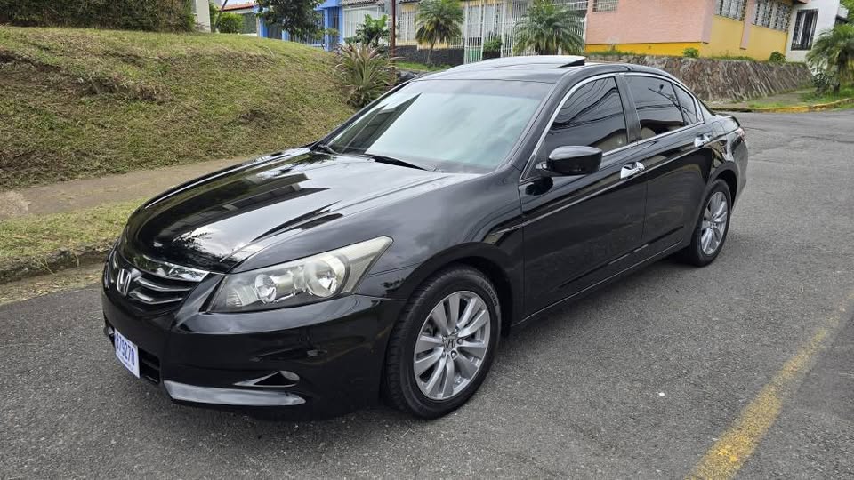 2011 Honda Accord - foto 2