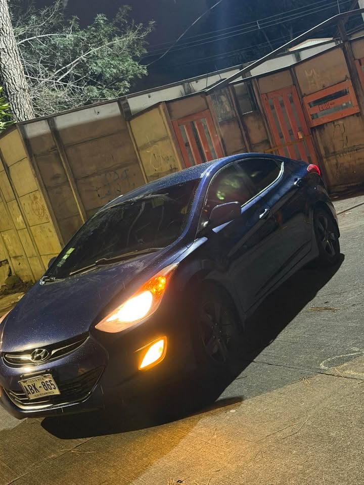 2013 Hyundai Elantra - foto 2