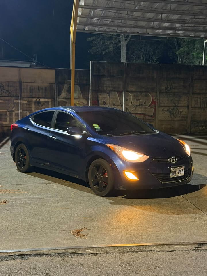 2013 Hyundai Elantra - foto 3