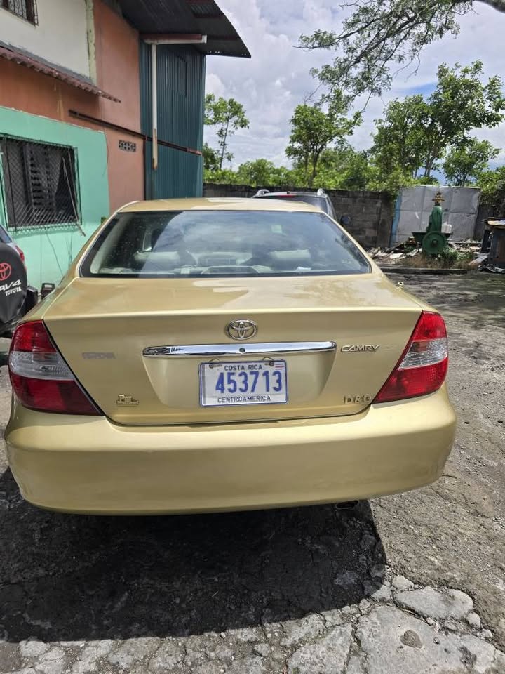 2002 Toyota Camry - foto 5