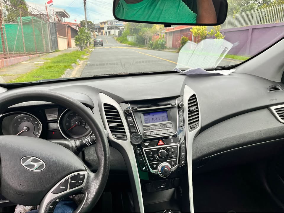 2014 Hyundai Elantra - foto 3