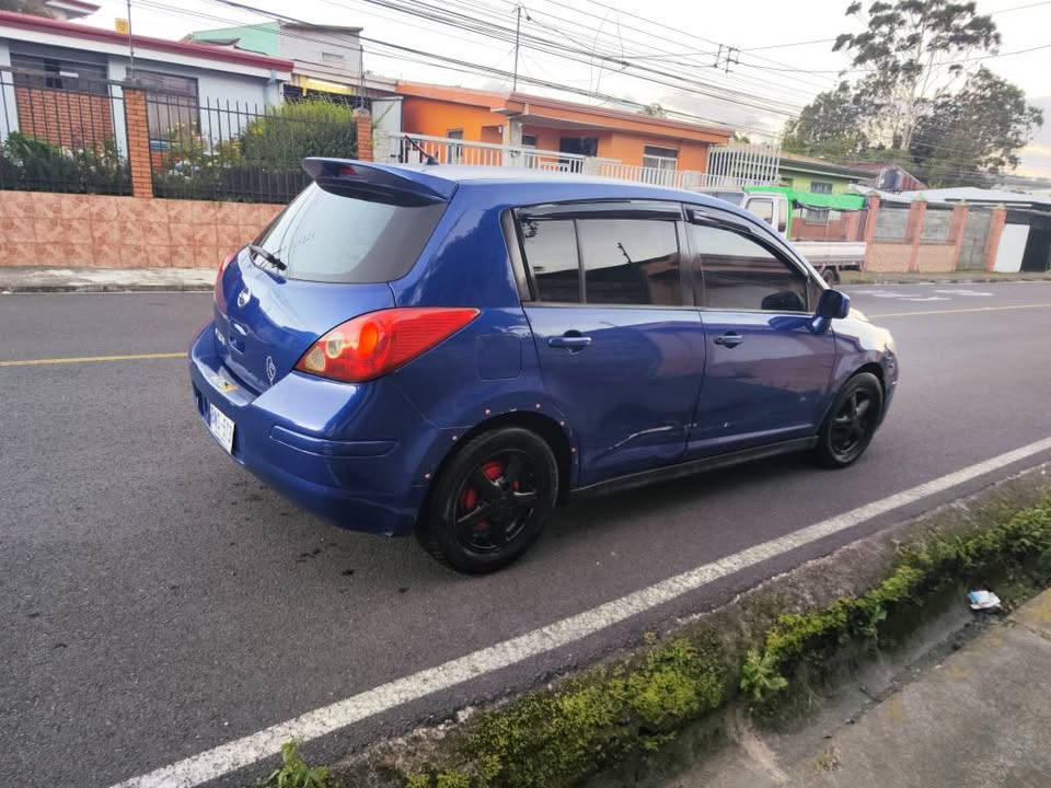 2009 Nissan Versa - foto 3