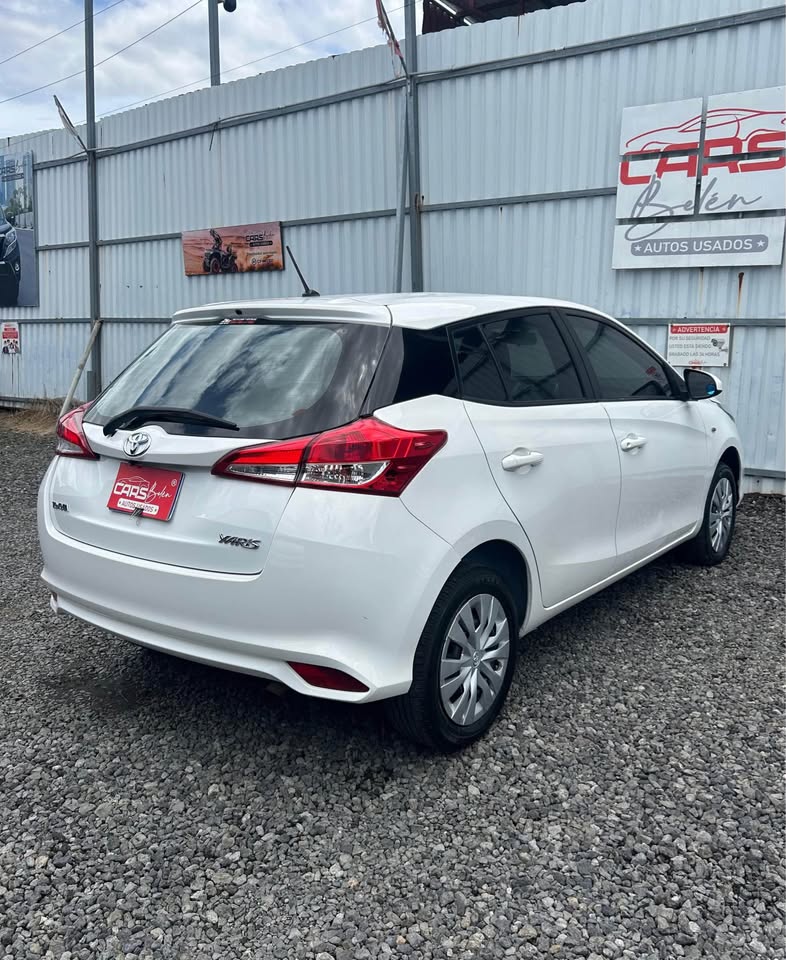 2021 Toyota Yaris - foto 3