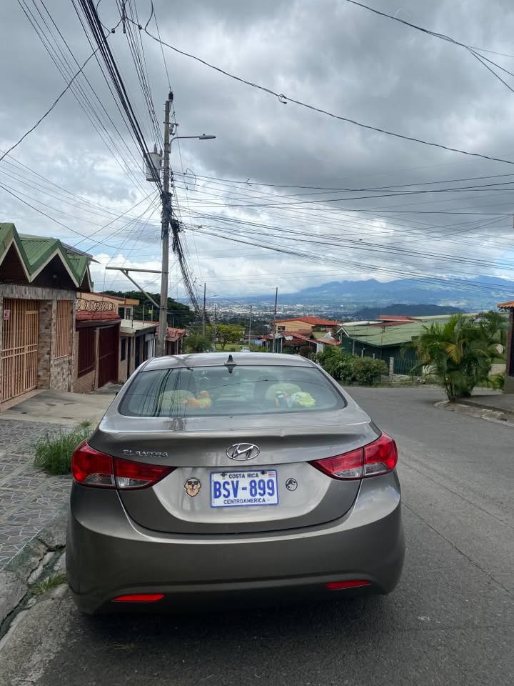 2013 Hyundai Elantra - foto 3