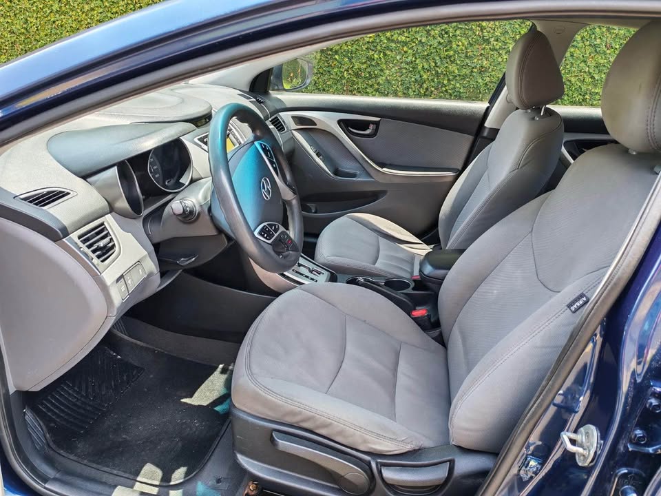 2012 Hyundai Elantra - foto 3