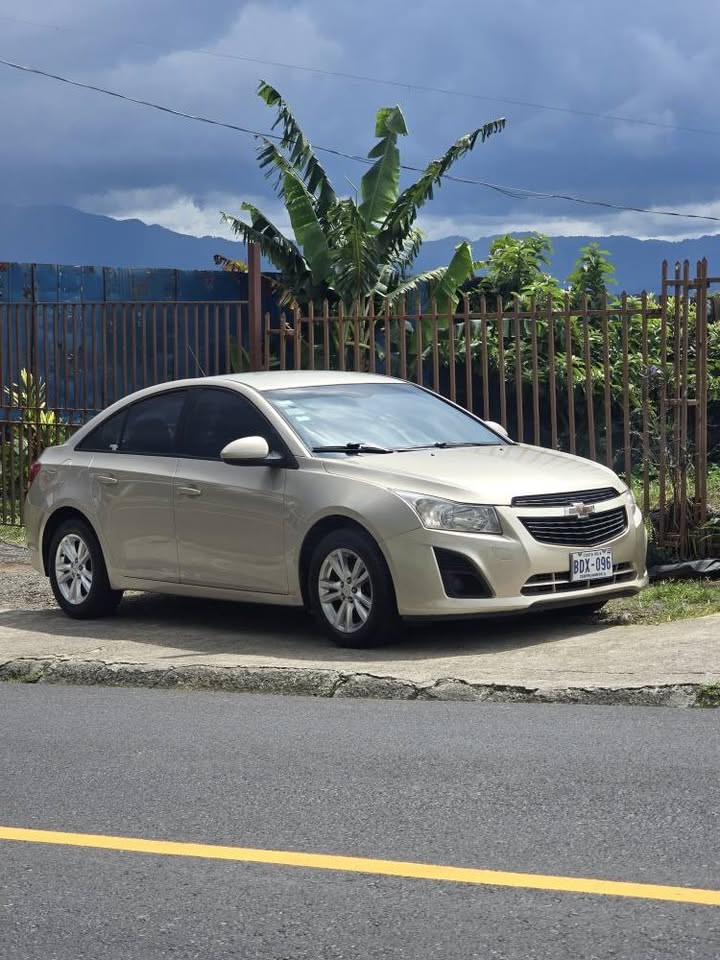 2013 Chevrolet Cruze - foto 2