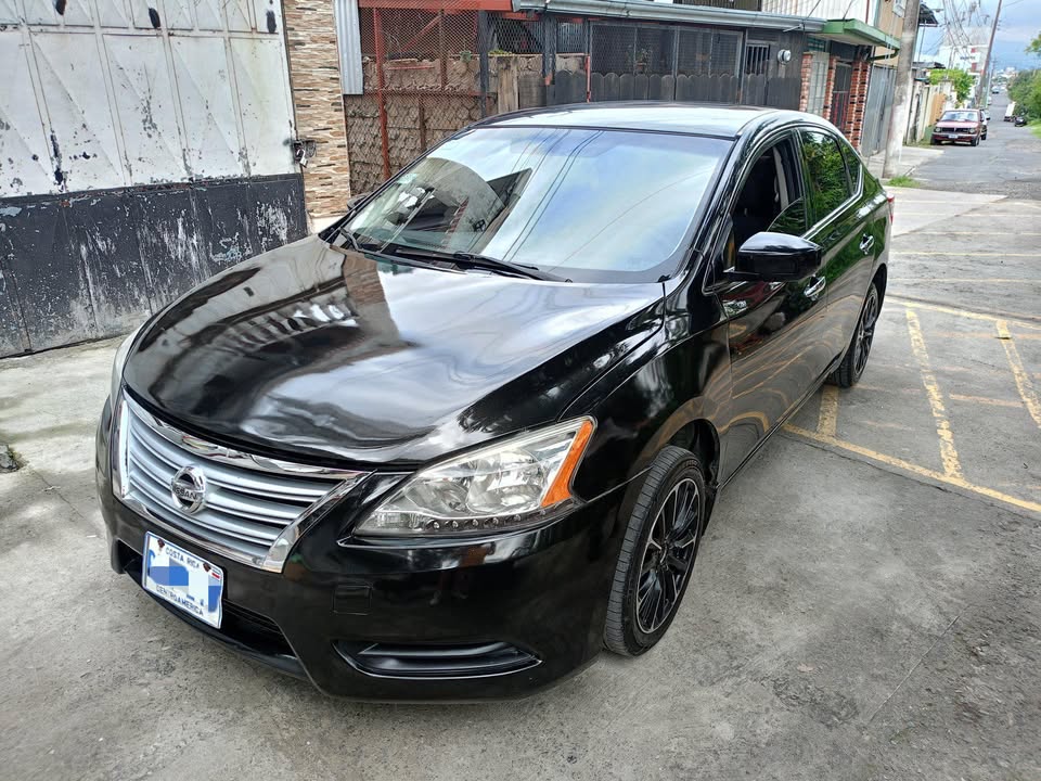 2014 Nissan Sentra - foto 2