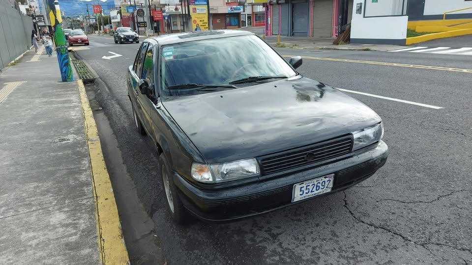 1993 Nissan Sentra - foto 4