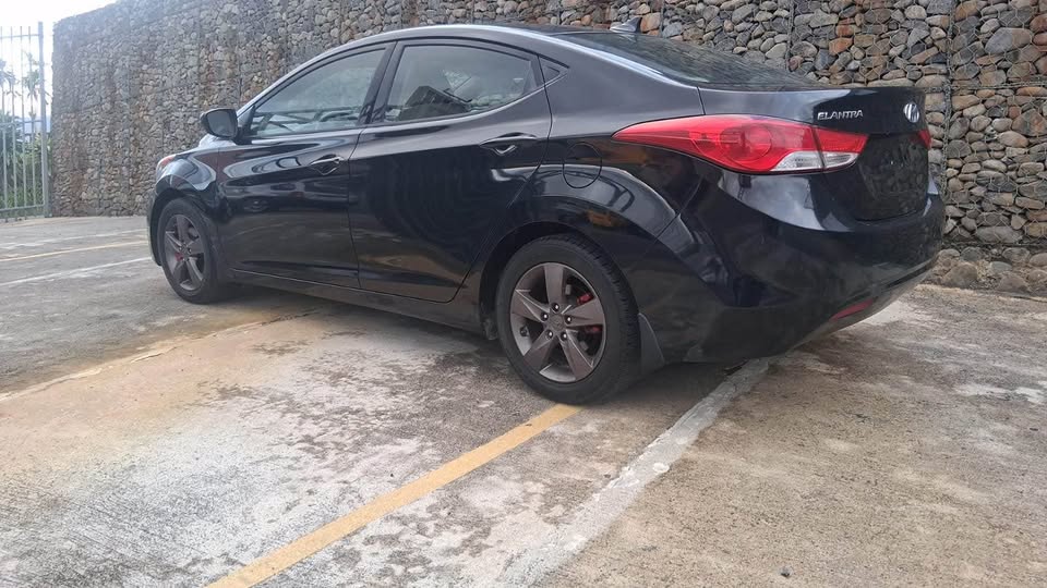 2014 Hyundai Elantra - foto 3