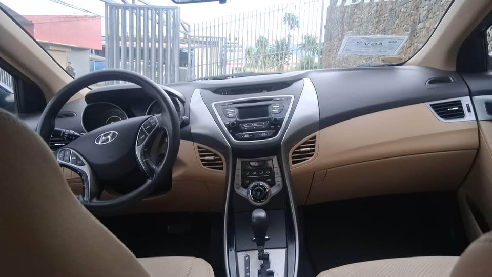 2014 Hyundai Elantra - foto 4