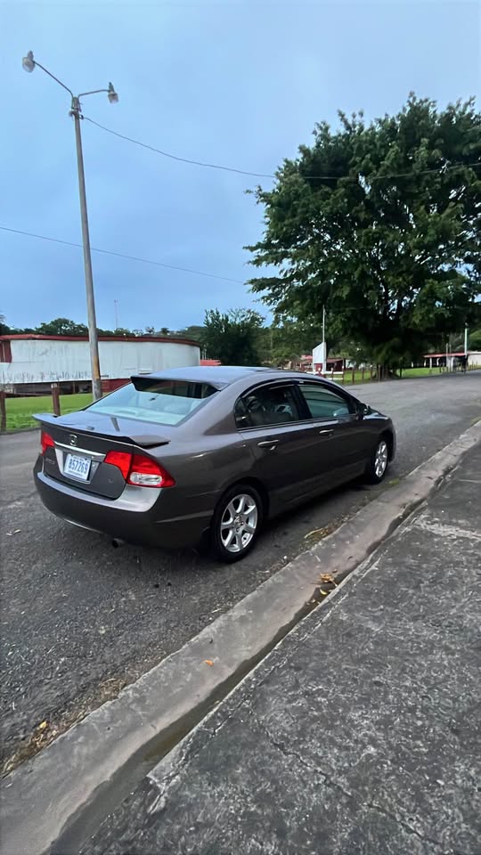 2011 Honda Civic - foto 4