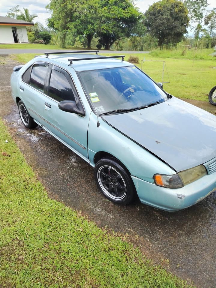 1995 Nissan Sentra - foto 3