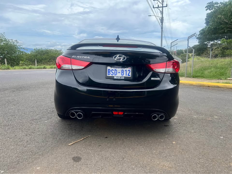 2013 Hyundai Elantra - foto 4