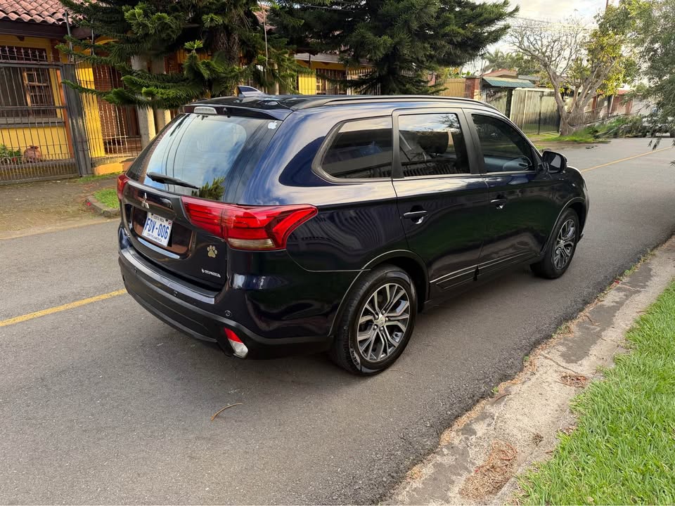 2017 Mitsubishi Outlander - foto 3
