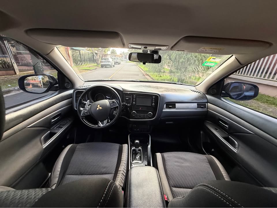 2017 Mitsubishi Outlander - foto 4