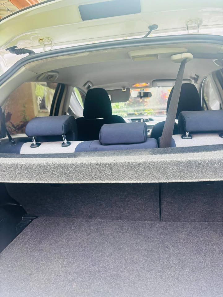 2012 Toyota Yaris - foto 2