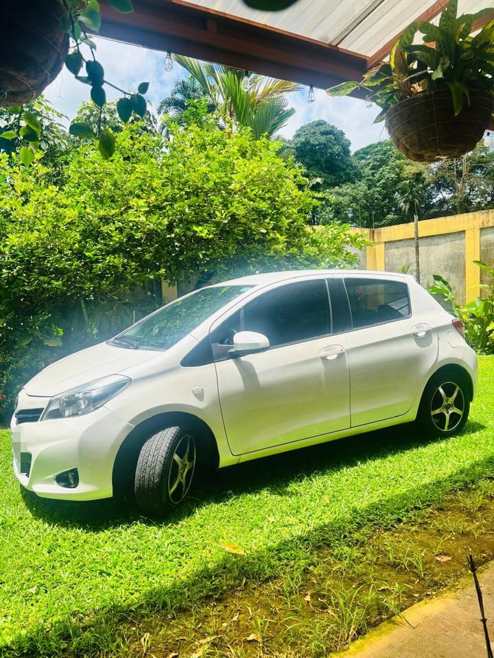 2012 Toyota Yaris - foto 5