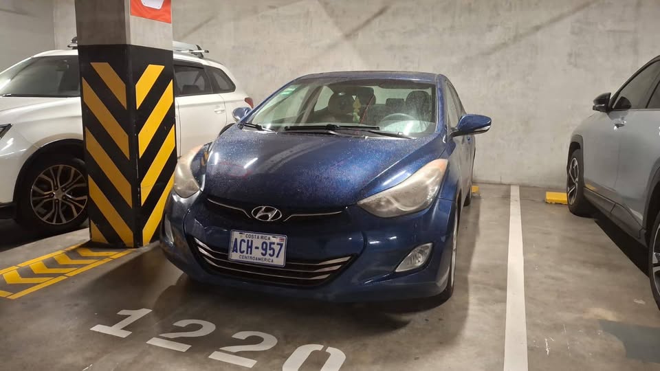 2013 Hyundai Elantra - foto 3