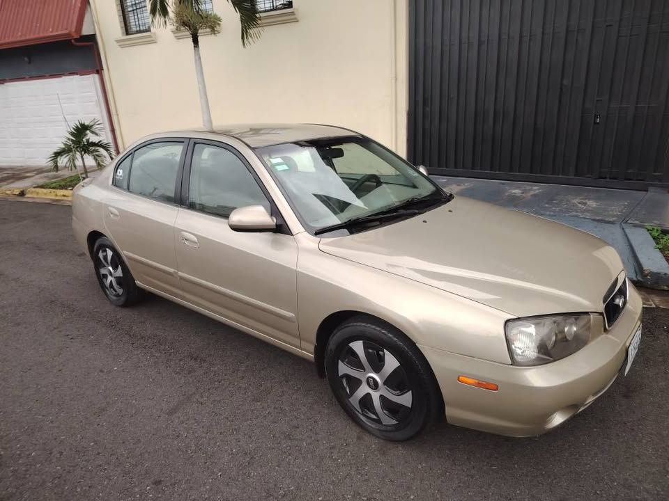2003 Hyundai Elantra - foto 4
