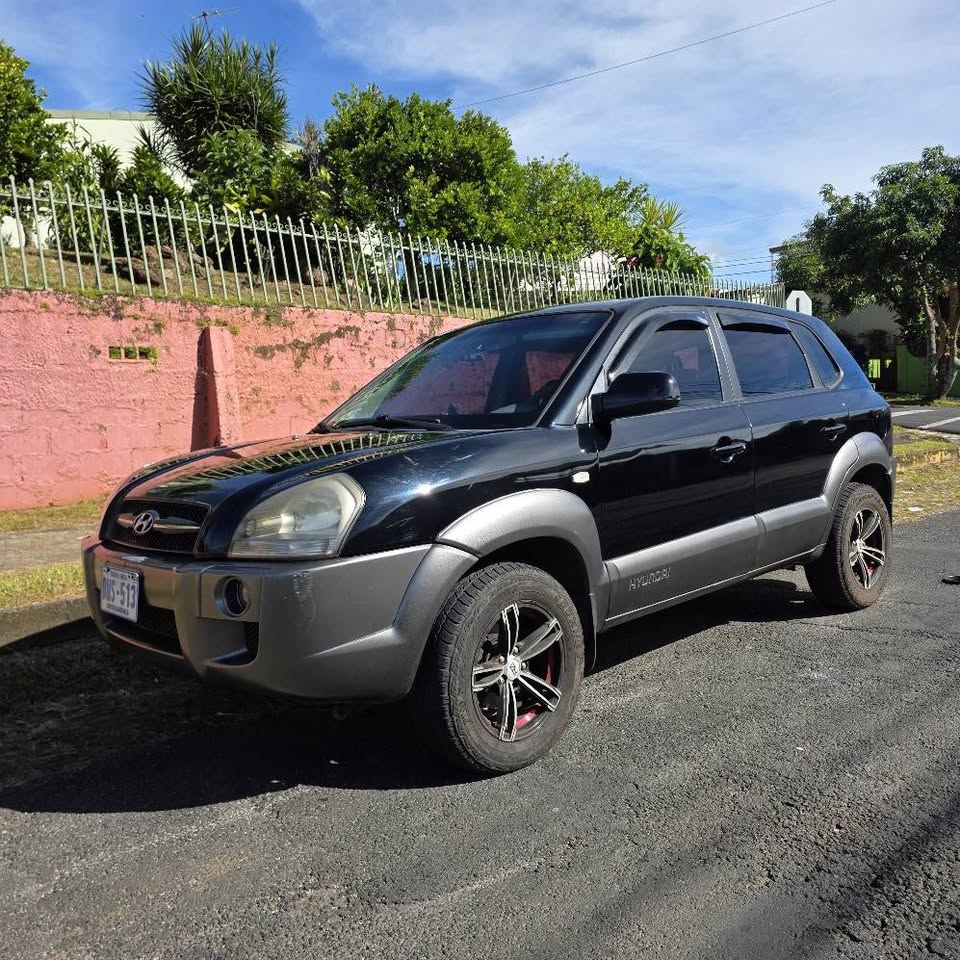 2004 Hyundai Tucson - foto 2