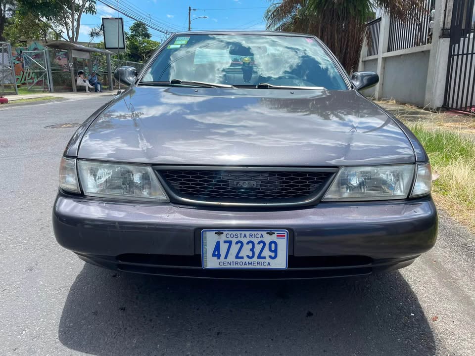 1997 Nissan Sentra - foto 2