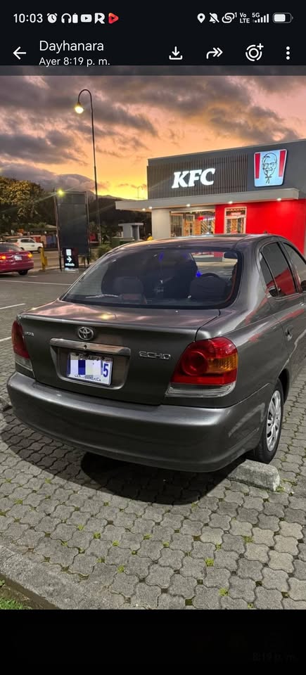 2003 Toyota Yaris - foto 2
