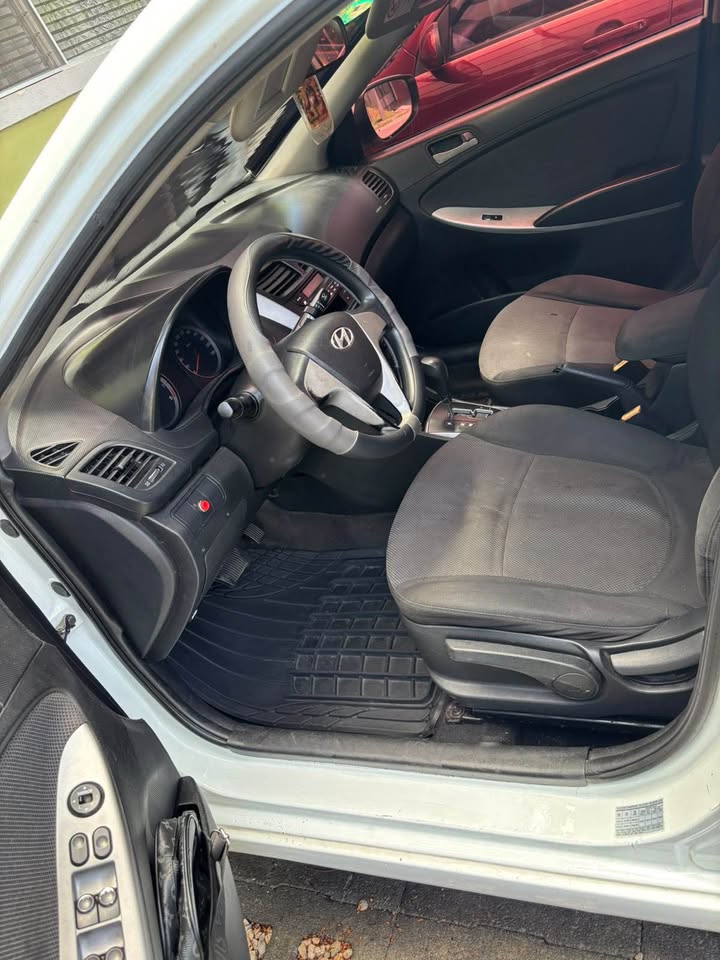 2015 Hyundai Accent - foto 5