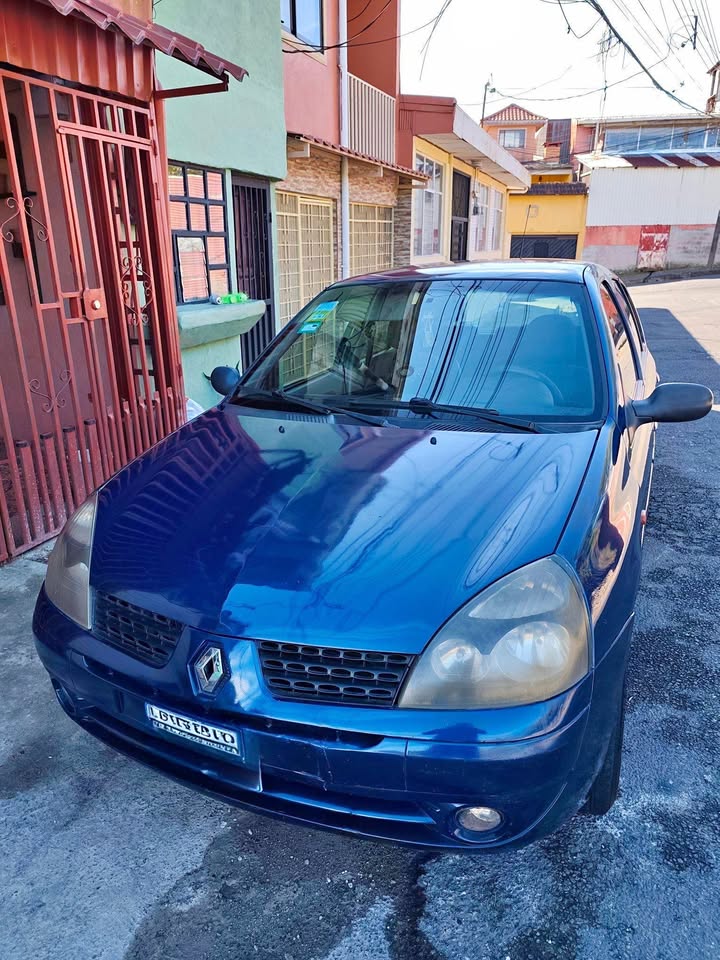 2002 Renault Clio