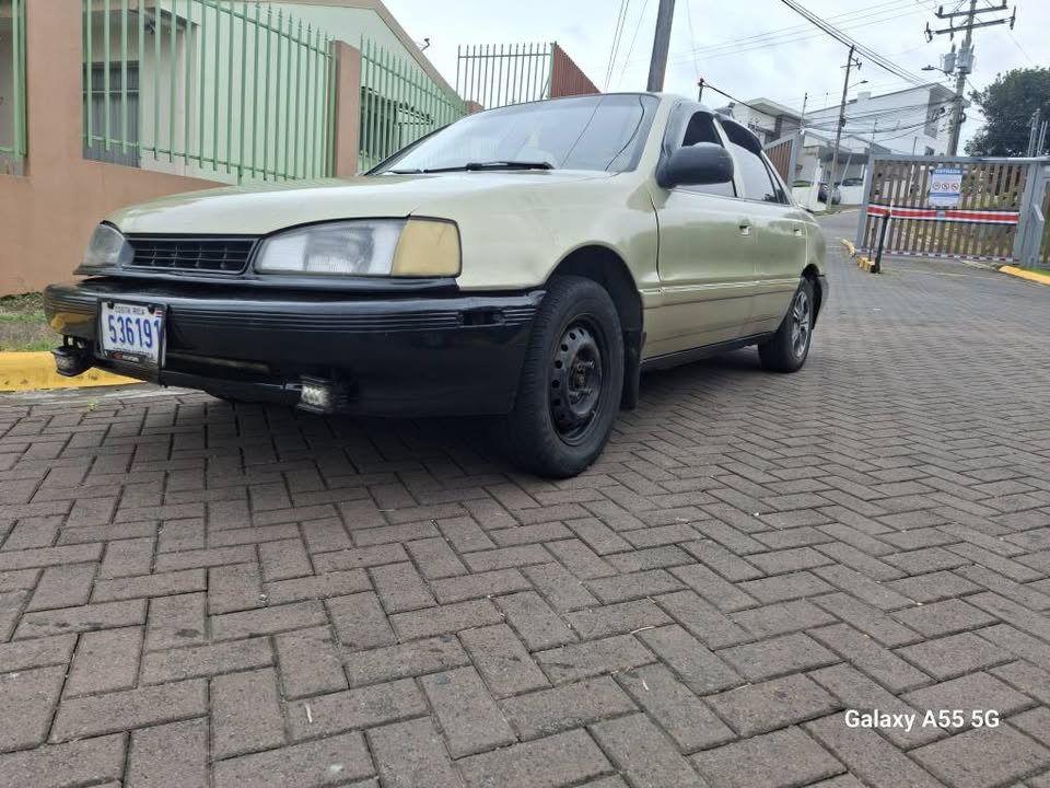 1992 Hyundai Elantra - foto 4
