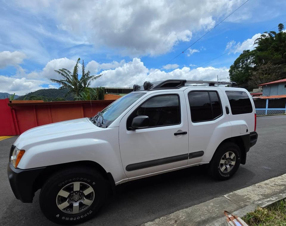 2012 Nissan Xterra - foto 2