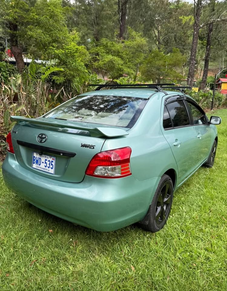 2008 Peugeot 2008 - foto 2
