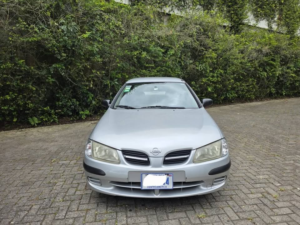 2002 Nissan Almera - foto 2