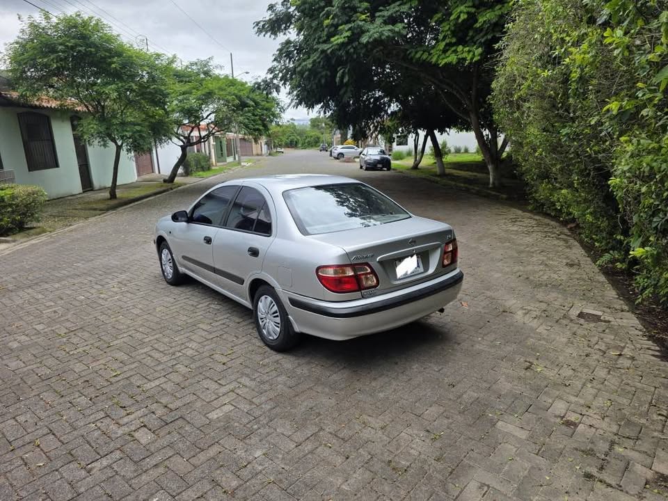 2002 Nissan Almera - foto 4