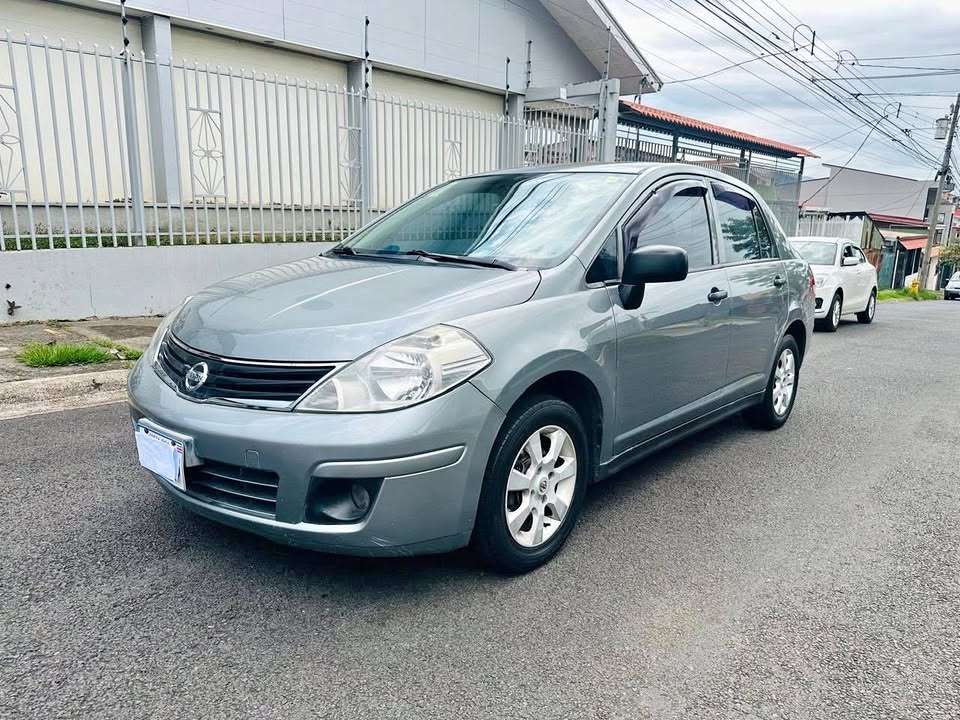 2013 Nissan Tiida