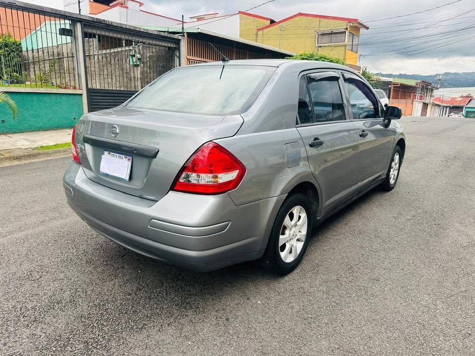 2013 Nissan Tiida - foto 4