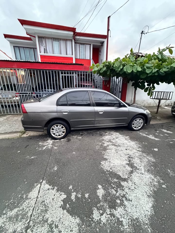 2004 Honda Civic - foto 2