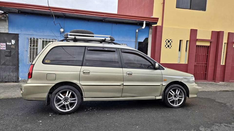2001 Kia Other