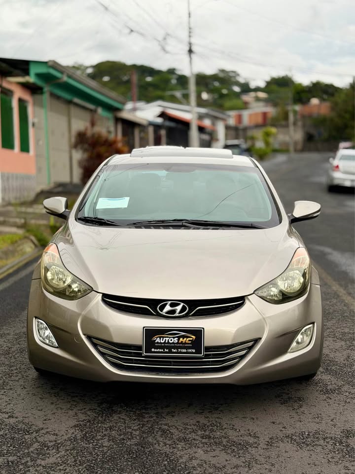 2012 Hyundai Elantra - foto 5